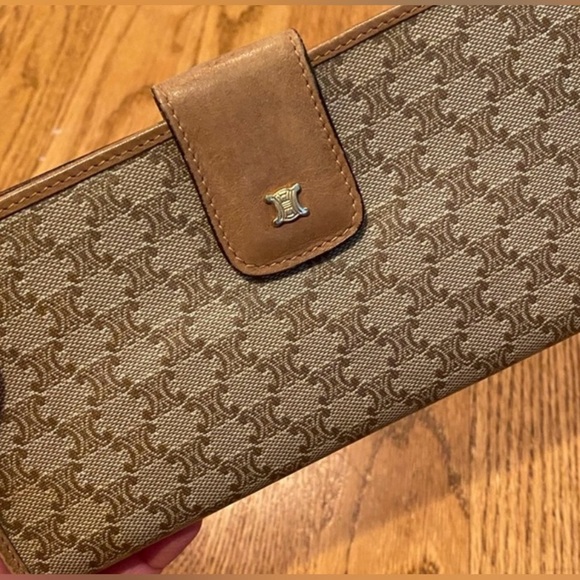 Celine Paris Macadam long kisslock billfold/ checkbook holder - Picture 5 of 9